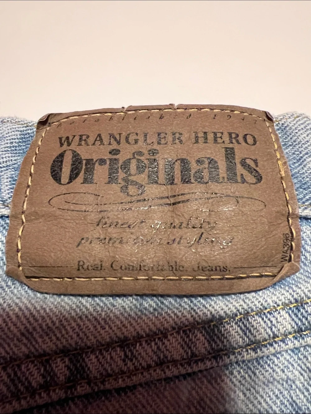 Vintage Wrangler Hero Originals Light Wash Relaxed Fit Jeans Size 38